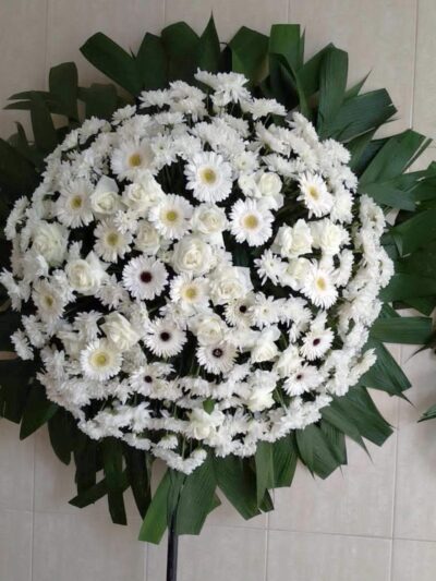Coroa de Flores Padrão Branca 2
